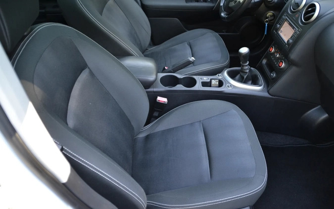 Nissan Qashqai+2 cena 37900 przebieg: 204000, rok produkcji 2011 z Radom małe 667